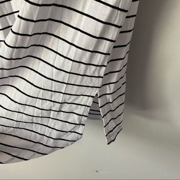 Old navy high low hem striped white black small - Picture 7 of 8